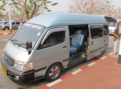 bangkok_minivanfromairporttovientiane